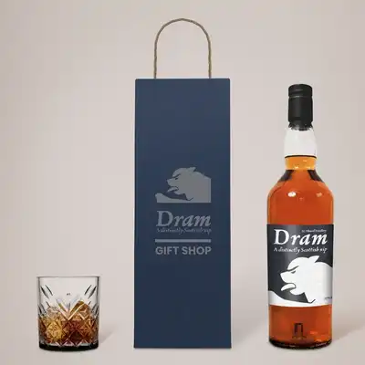 Printed Bottle Bag with whiskey bottle